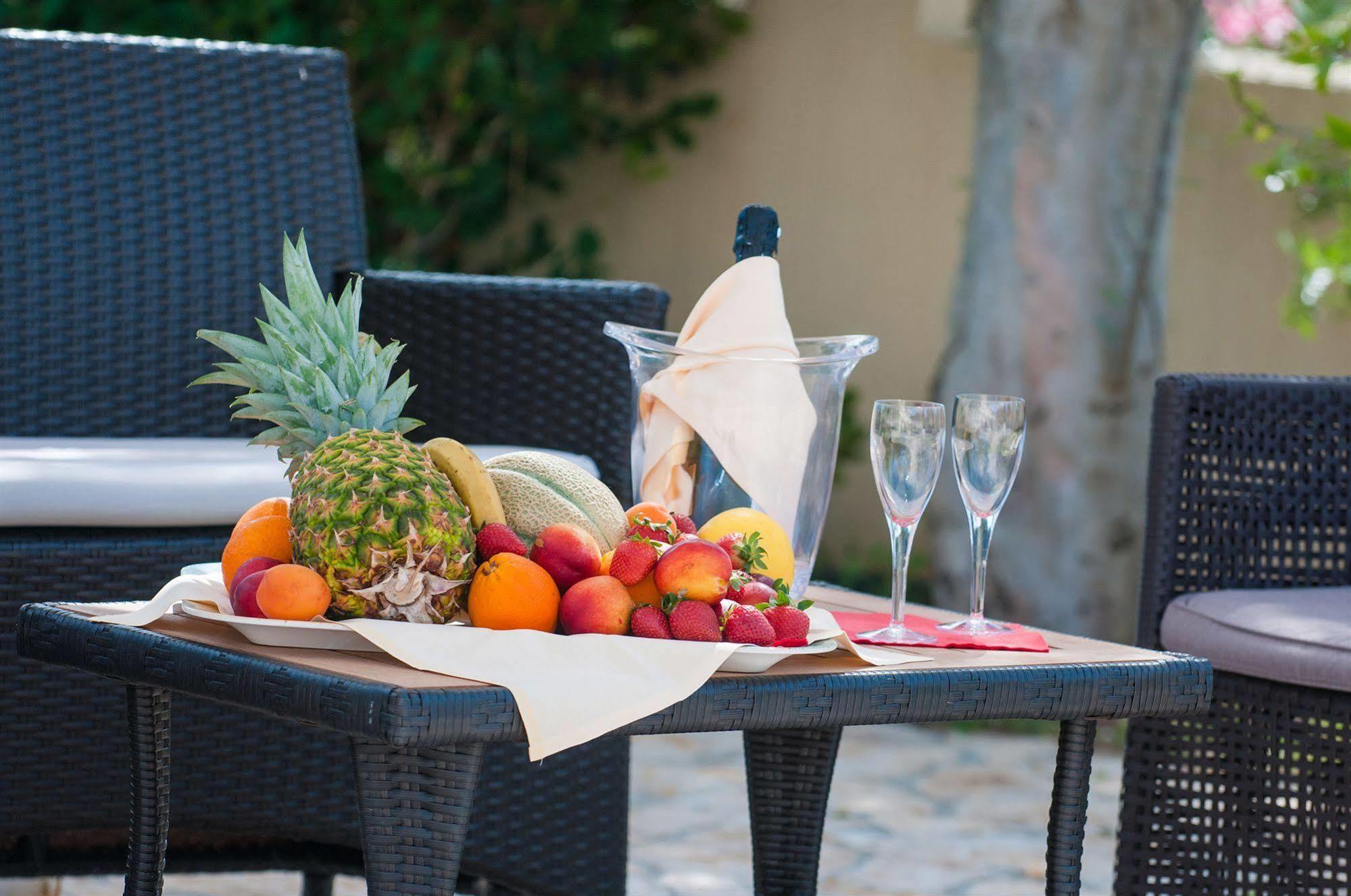 Hotel Ristorante Il Vascello Costa Rei Dış mekan fotoğraf